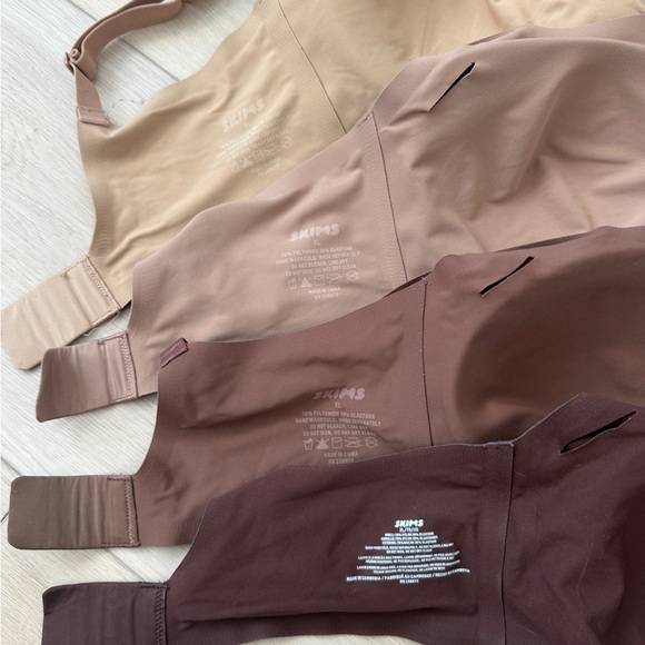 SKIMS Naked Scoop Bralette - Picture 4 of 4